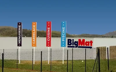 Pose de 4 panneaux en dibond sur mats pour BigMat