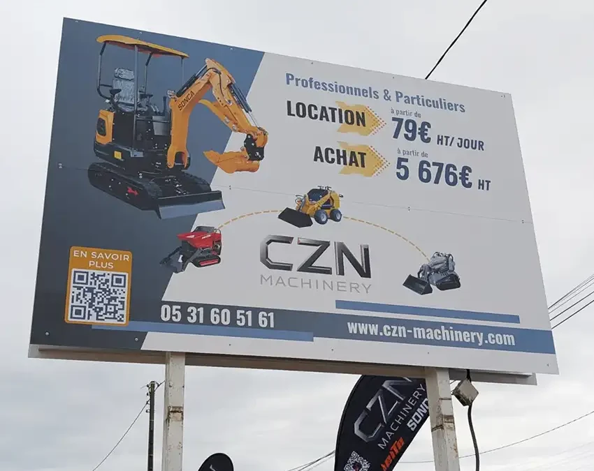 Création et installation de deux nouveaux panneaux publicitaires pour CZN Machinery